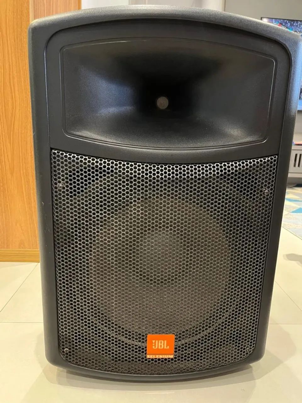 CAIXAS ATIVAS JBL 151A
