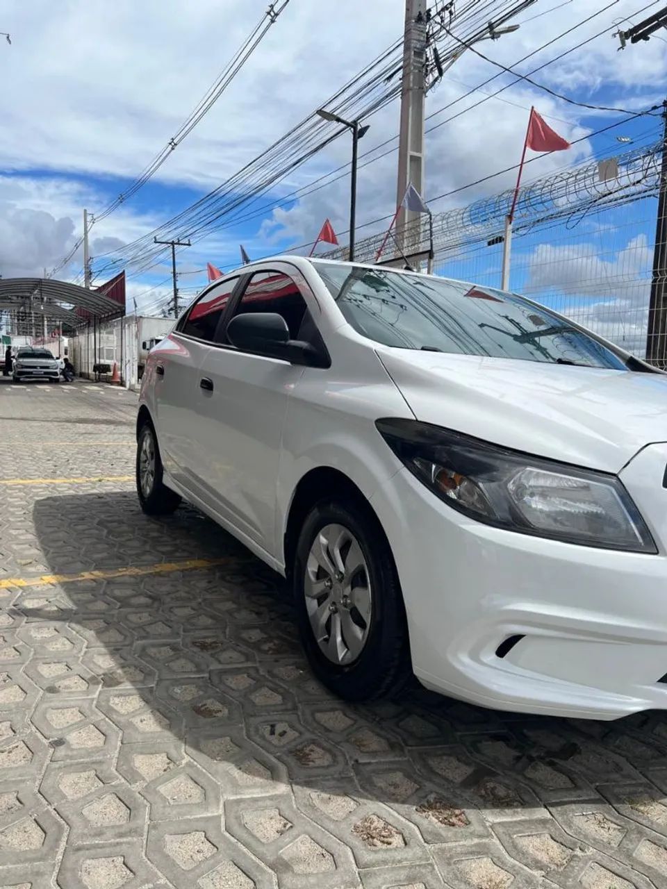 Chevrolet Onix ONIX HATCH Joy 1.0 8V Flex 5p Mec. 2019