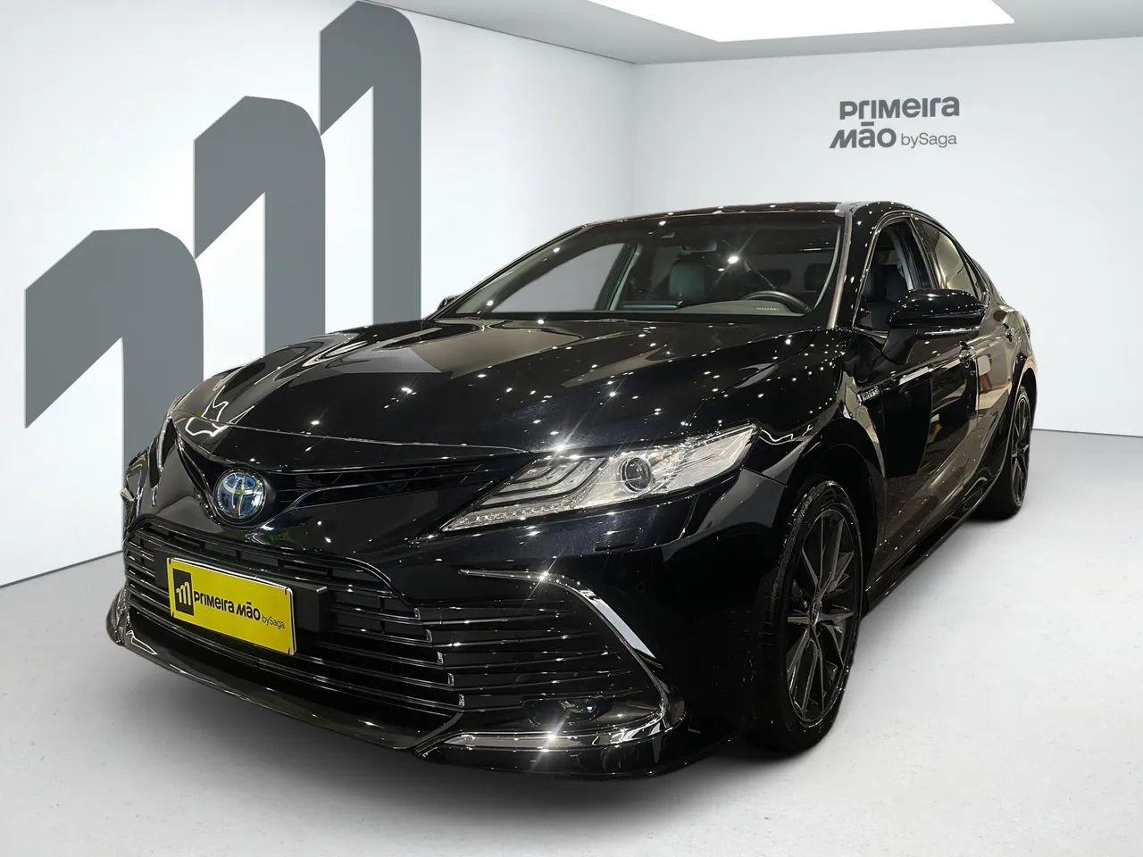 Toyota Camry XLE HYBRID 2.5 16V AT 2023