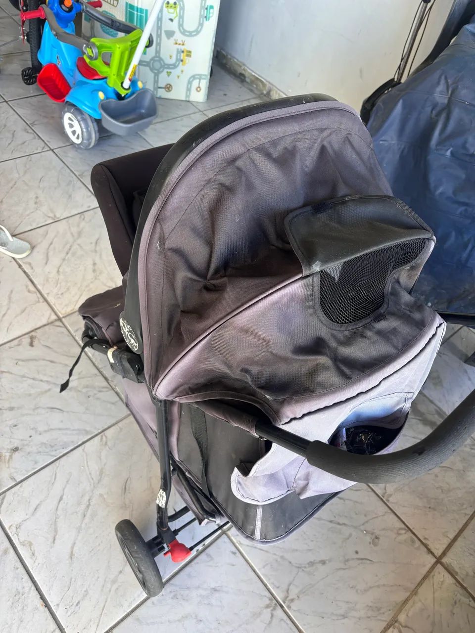 Carrinho de bebê voyage delta + bebê conforto que acopla  - Foto 3