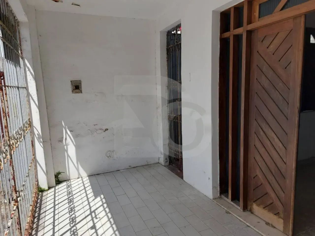 Casa à Venda com 4 Quartos, Quintal Amplo e 2 Garagens no Cirurgia - Foto 3