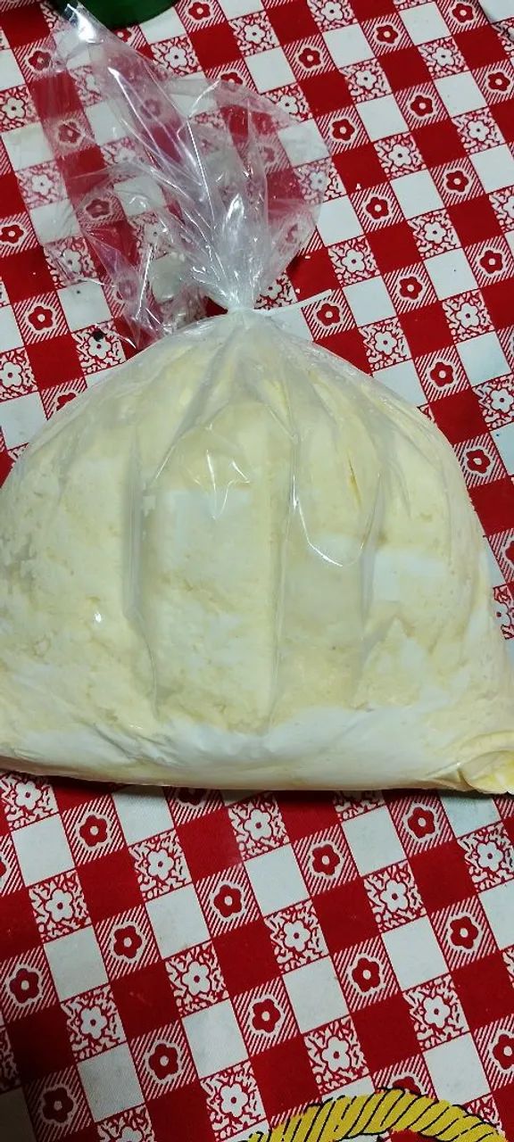Mandioca ralada para bolo