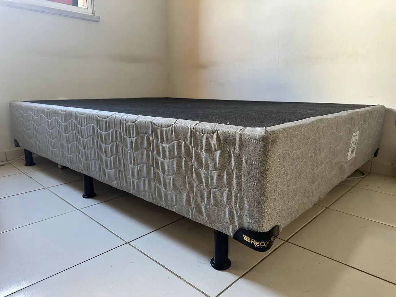 Colchão Magnético Massageador com cromoterapia e base inclusa. - Foto 2