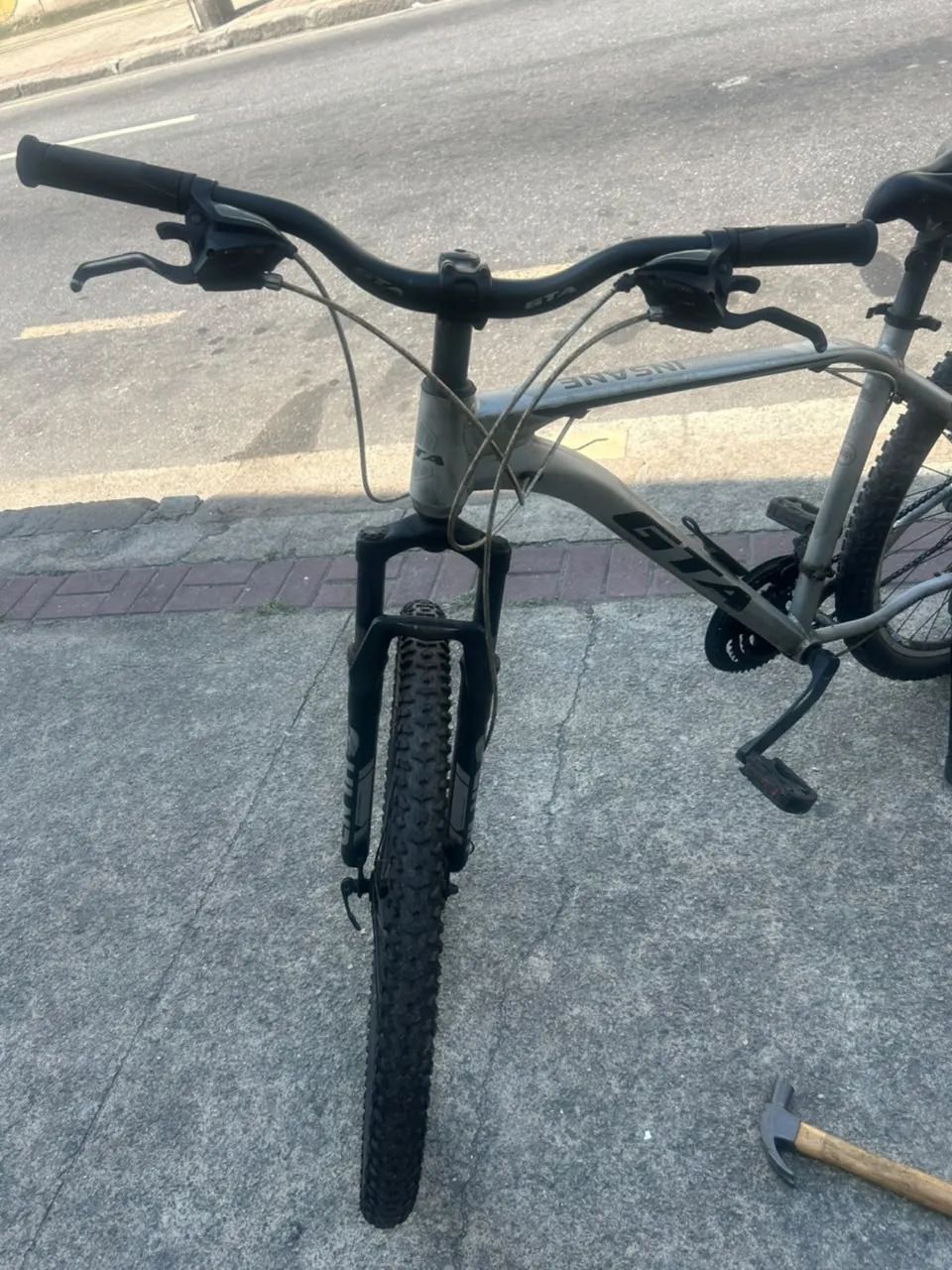 Bicicleta da gta de alumínio,em perfeito estado  - Foto 2