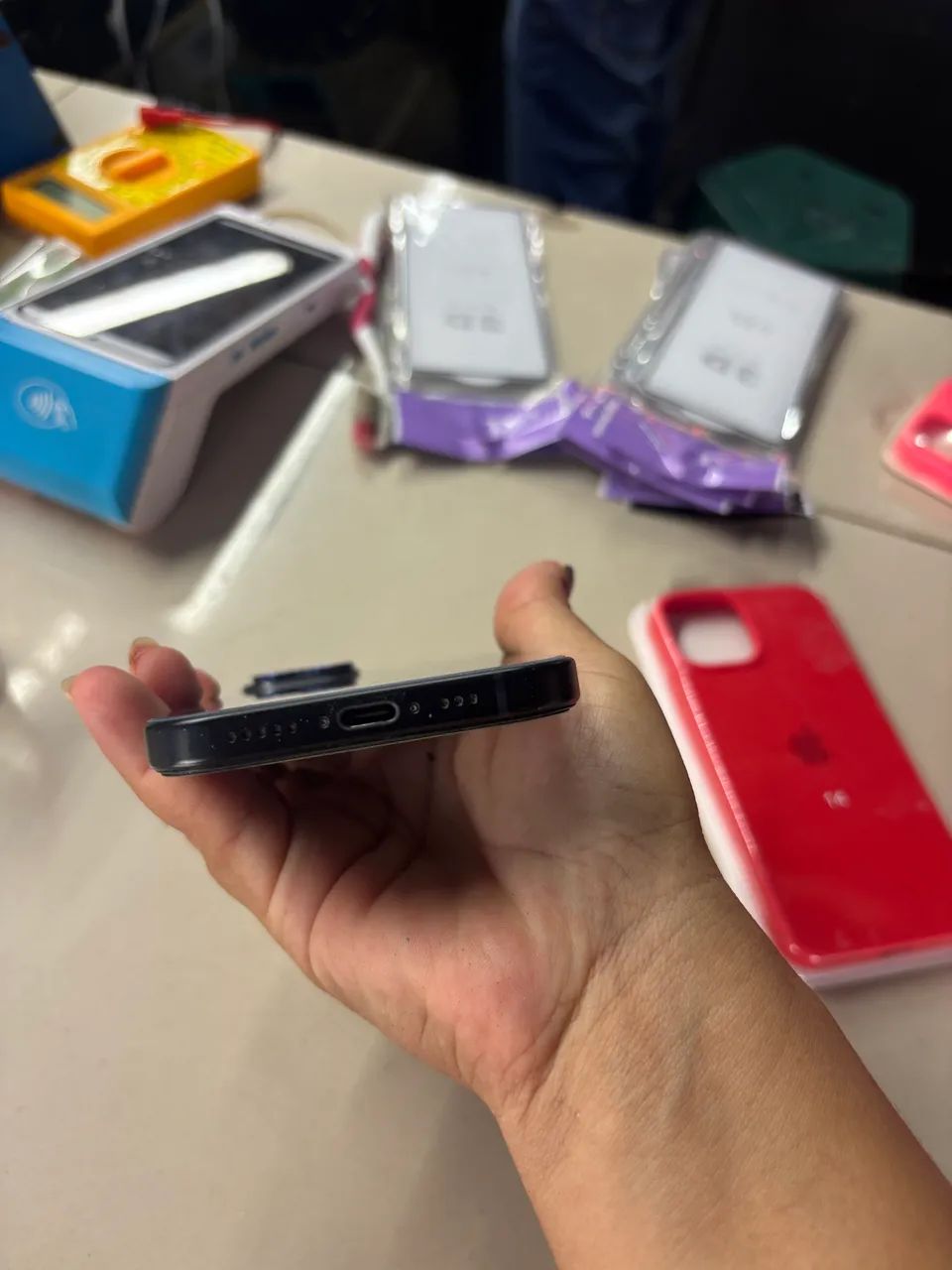 Vende esse iPhone 15 semi novo - Foto 4