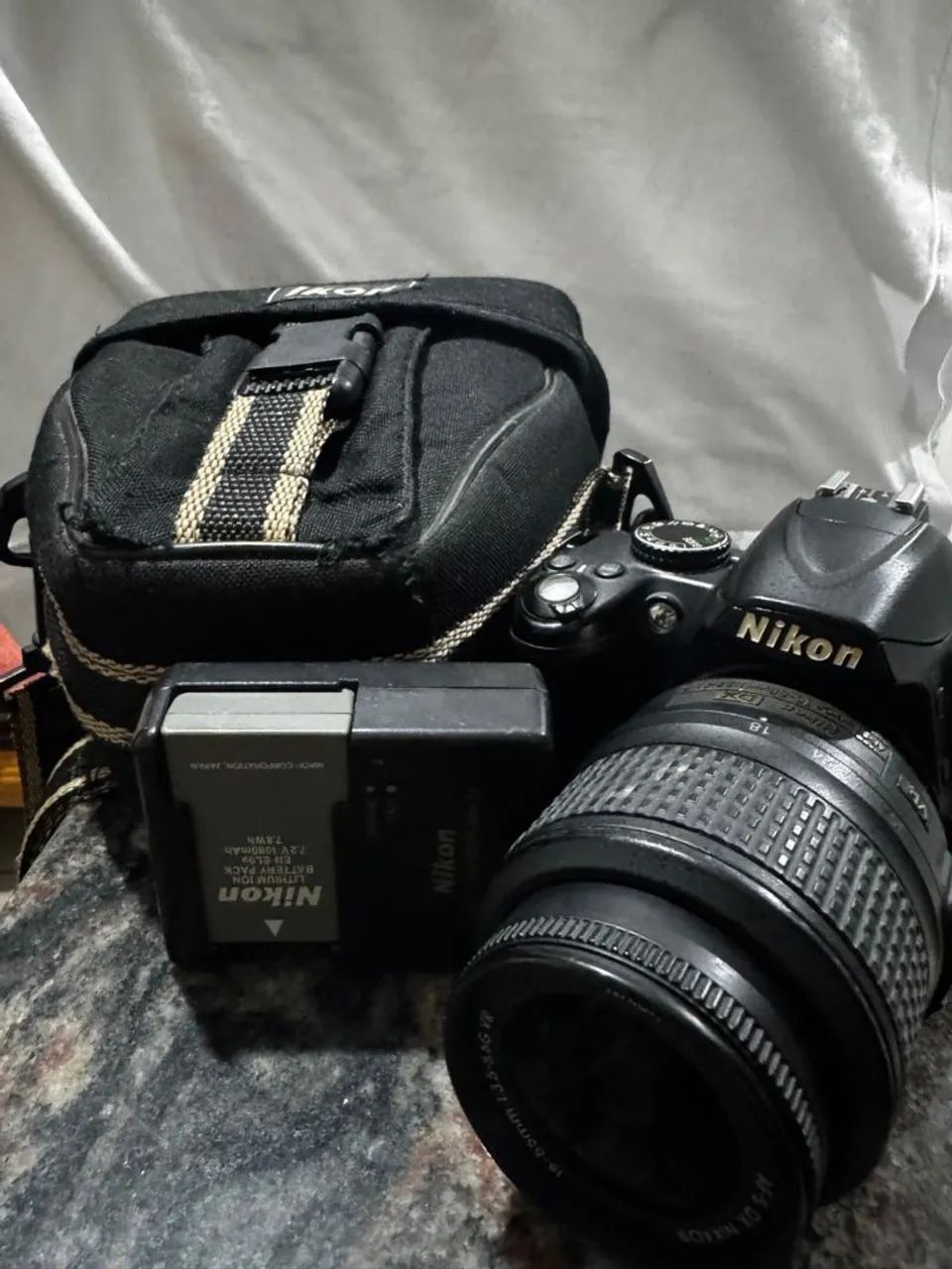 Vende-se câmera fotográfica 