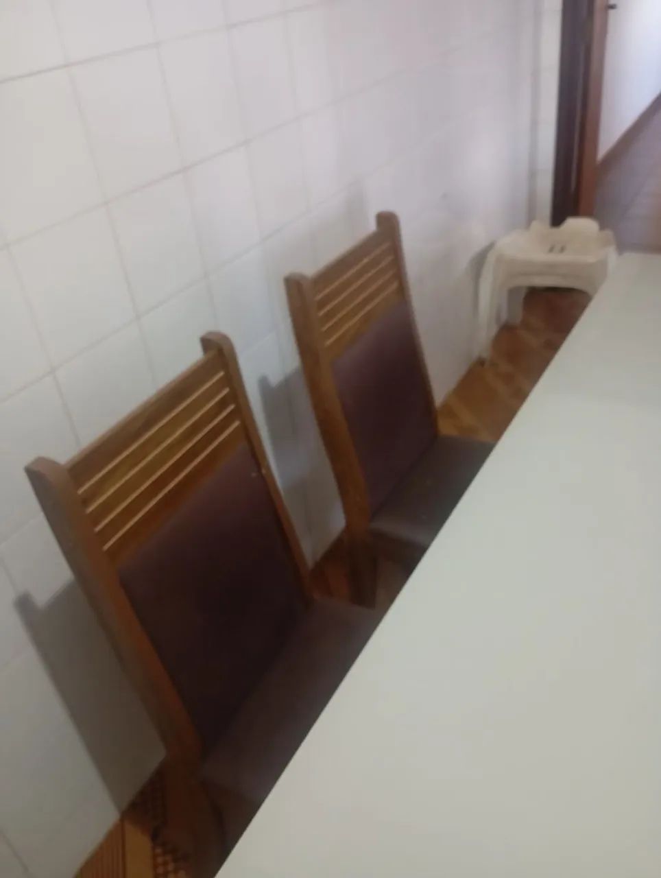 Vendo mesa de vidro com 6 cadeira - Foto 5
