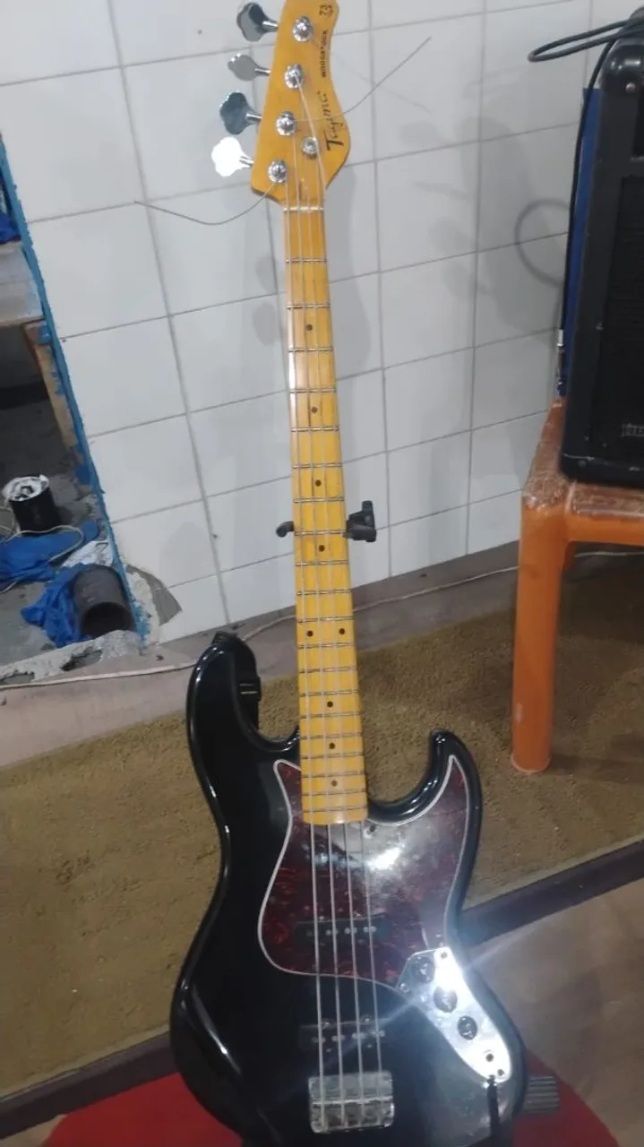 Baixo Squier Jazz Bass Affinity Séries - Instrumentos musicais