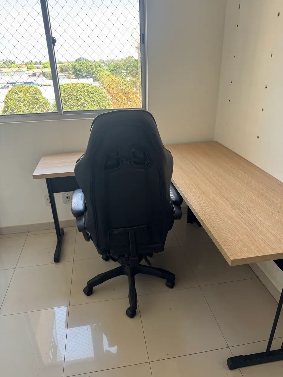 Mesa em L Escritório + Cadeira Gamer - Foto 2