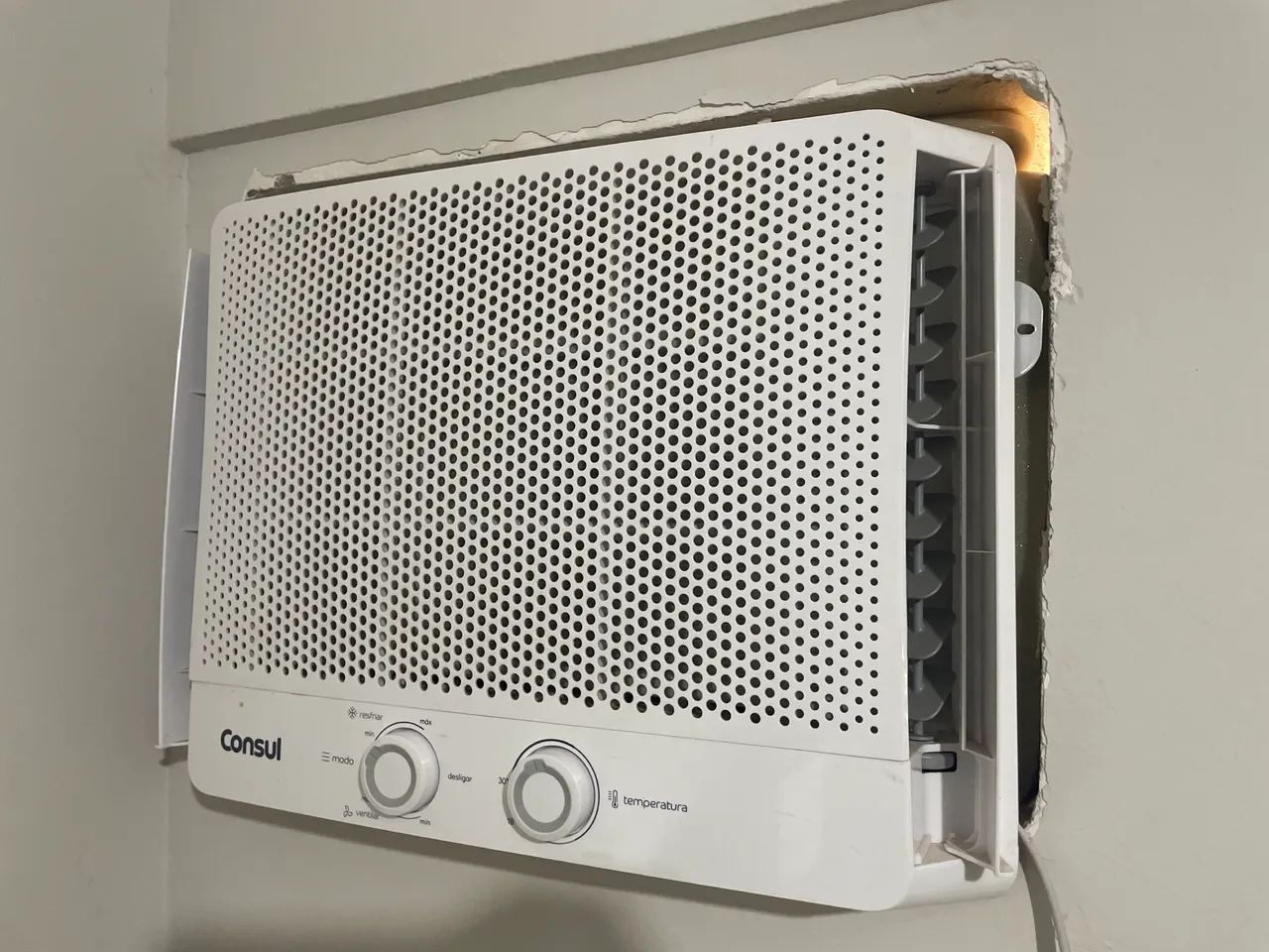 Ar condicionado cônsul janela 7500 BTUs 220V