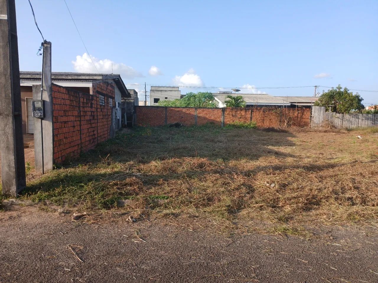 Vendo terreno em bairro planejado 