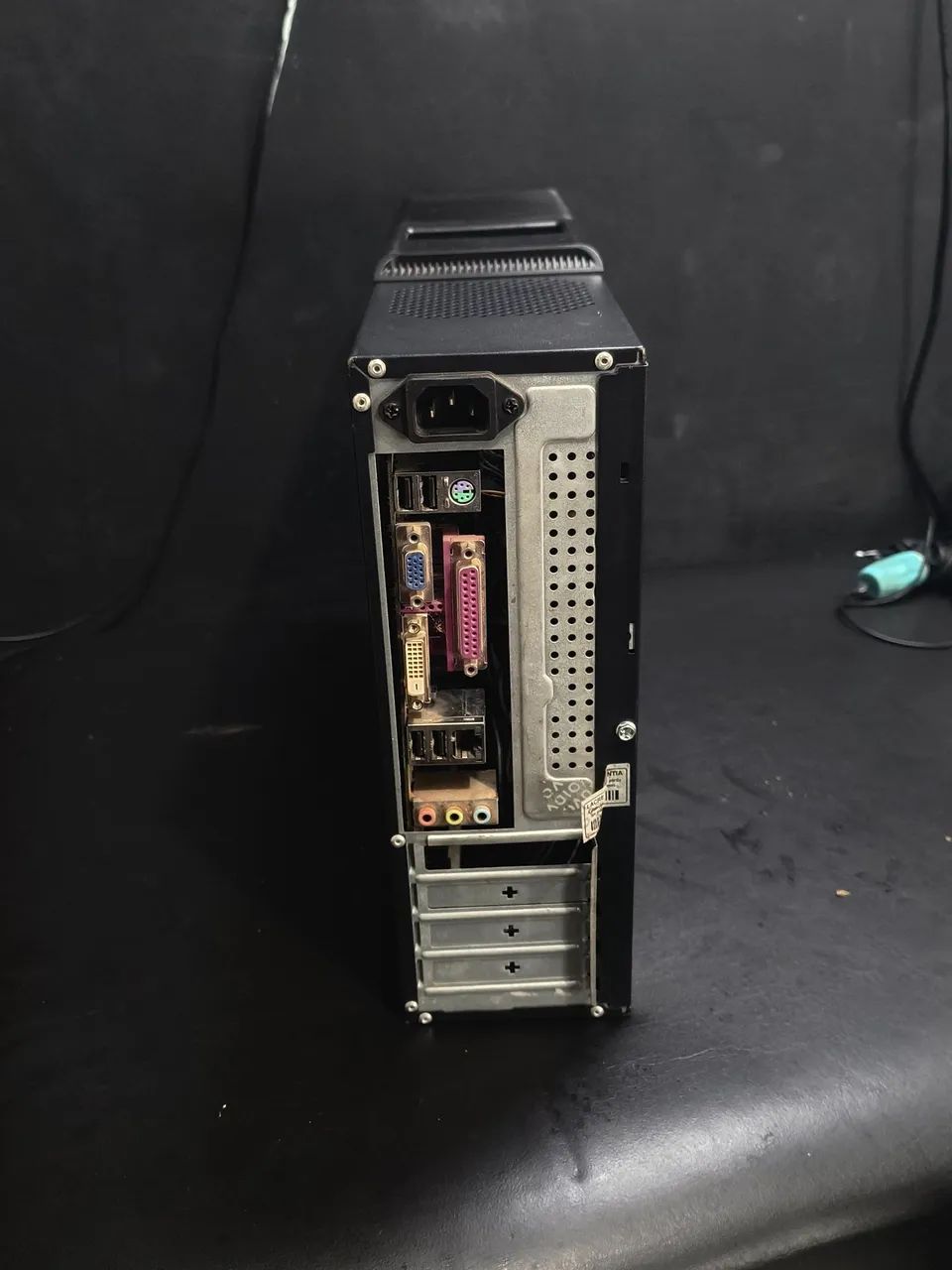 Vendo uma CPU i5 funcionando perfeitamente tem que pôr só a memória e o HD ela é terceira - Foto 4
