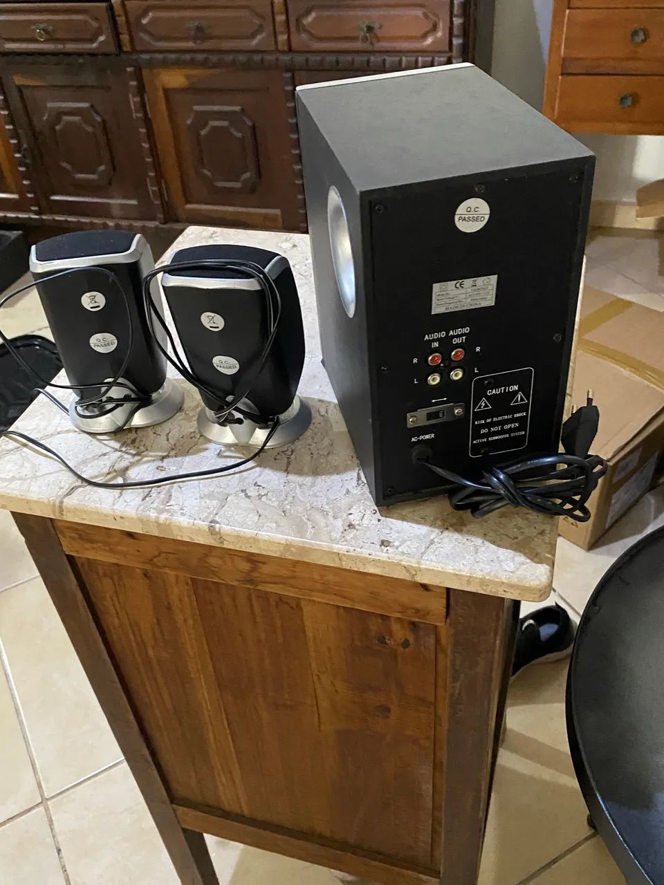Caixas de Som 2.1 Clone com Subwoofer - Muito Conservadas - Foto 3