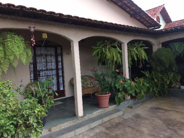 Linda Casa Colonial 3 QTS - Acabamento top - 3 Vagas - Ótima localização no Serrano - Foto 2
