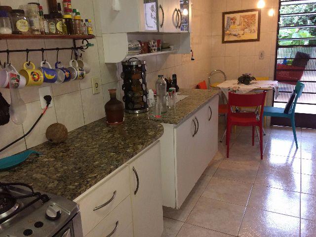 Linda Casa Colonial 3 QTS - Acabamento top - 3 Vagas - Ótima localização no Serrano - Foto 9