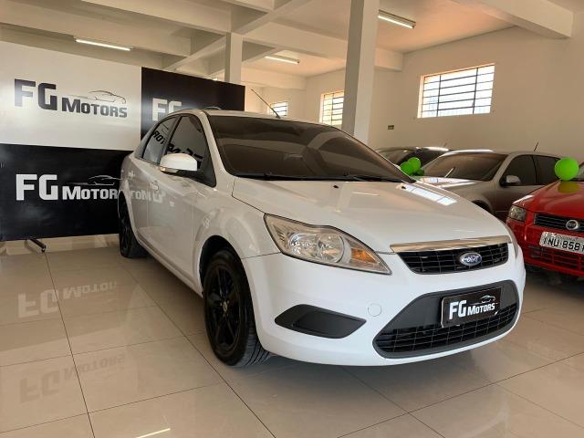 Focus Sedan 1.6 completo - 2011 - Ipva pago