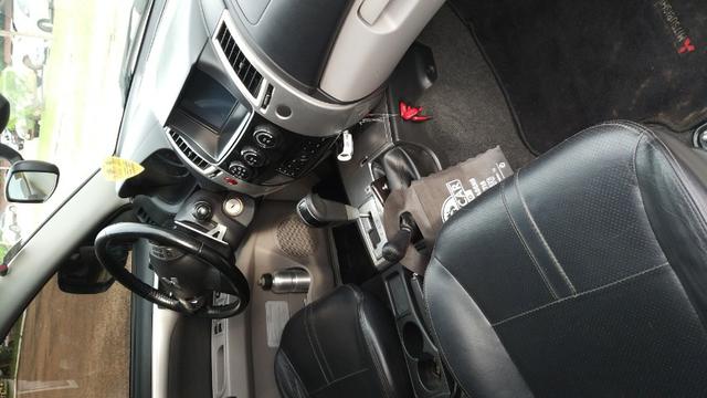 Pajero Dakar 3.2 HPE, 7 lugares, na cor branca. 2013/2014 - Foto 11