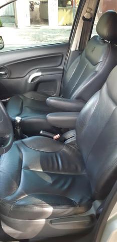 Citroen C3 Exclusive Flex 1.4 - Bancos em Couro - Foto 4