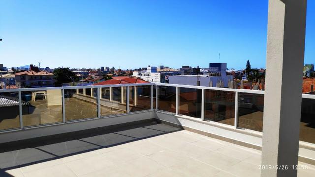Linda cobertura alto padrão 3dorm 1suite finamente mobiliada 2vagas no centrinho Ingleses - Foto 5