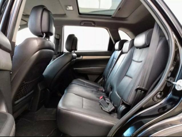 Carro Kia sorento SUV 2011 7 lugares teto solar - Foto 4