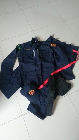 Uniforme completo e acessórios novos - Foto 2