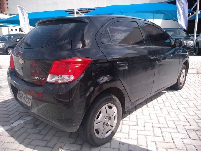 Chevrolet Onix 1.0 LT 8V Com My Link 14-14 Preto - Foto 6