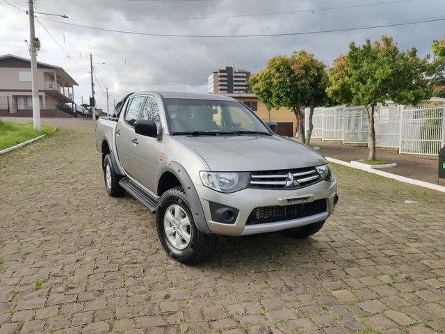 L200 TRITON GLS 3.2 DIESEL 4X4 MANUAL *COMPLETA*