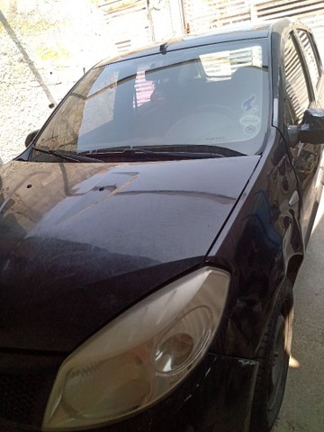 RENAULT SANDERO 2010