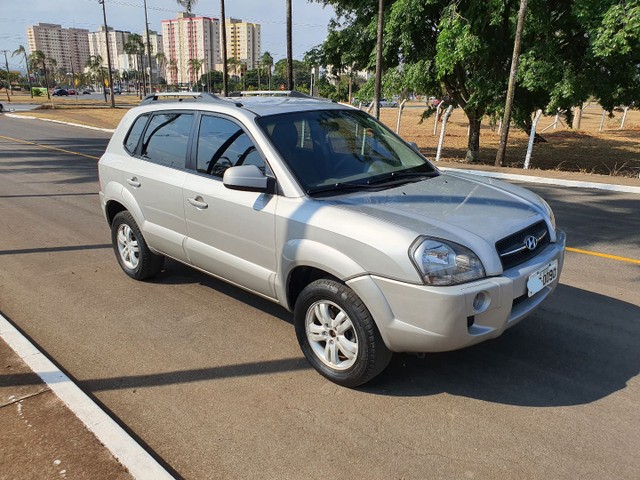TUCSON 2.0 AUT. TROCO POR MOTO 4 CILINDROS
