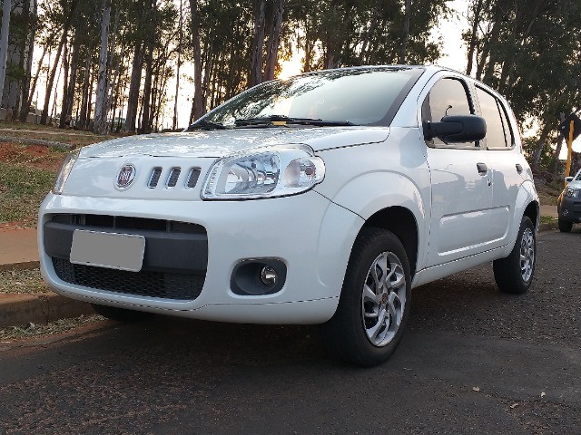 FIAT UNO CELEBRATION 2013, COMPLETO.