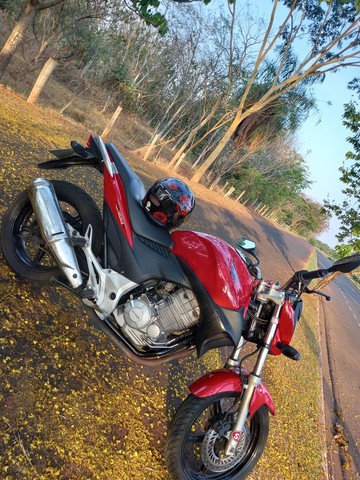 CB 300