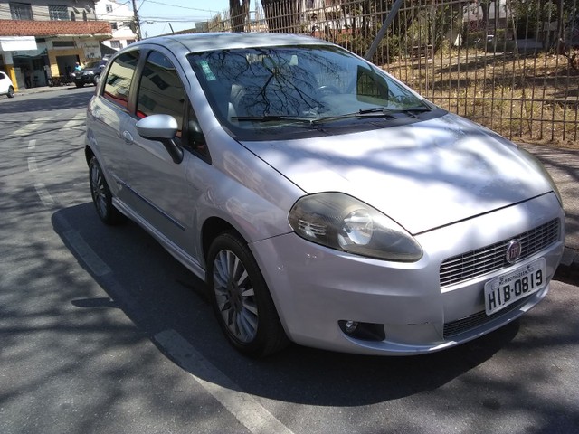 PUNTO SPORTING DUALOGIC 1.8 FLEX 2011. R$. 27.800,