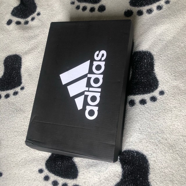 adidas número de telefone