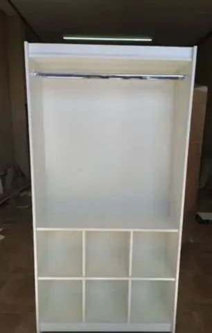 Armário Colmeia + Cabideiro Arara E Nicho closets e Loja