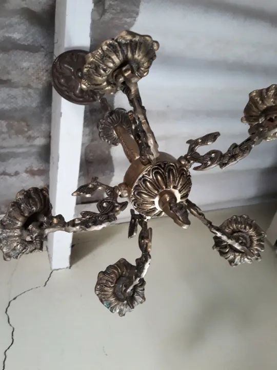 lustre em bronze estilo 5 braços - Foto 3