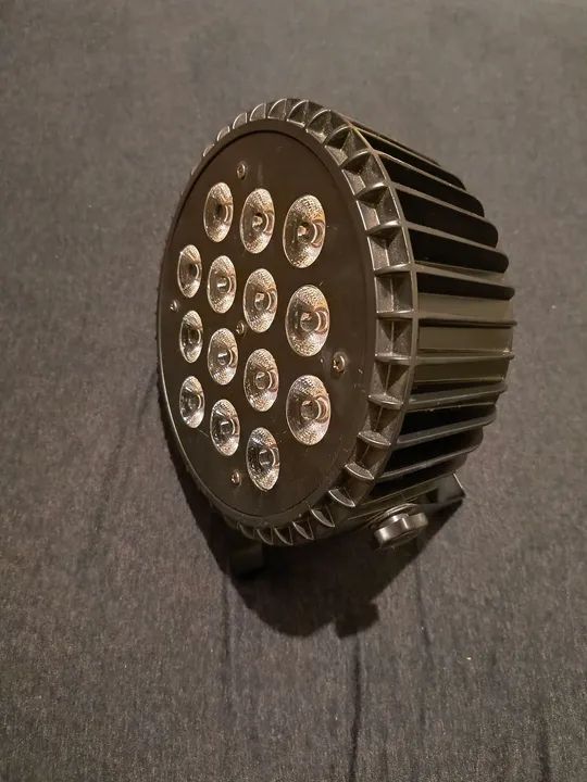 3 Refletores LED para iluminação de eventos - Foto 2