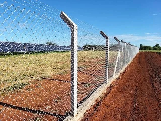 Postes de concreto Mourão, tela alambrando
