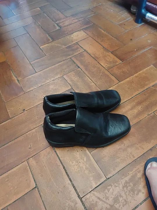 Sapatos Pretos Masculinos - Foto 5