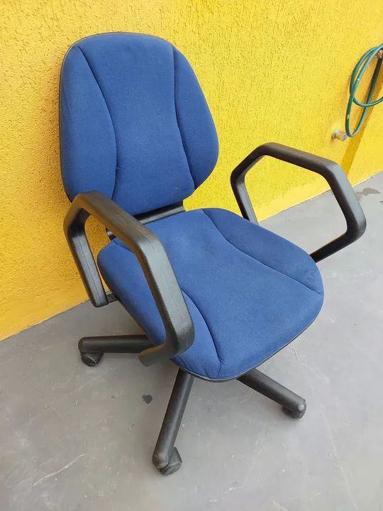 Cadeira escritorio azul - Foto 4