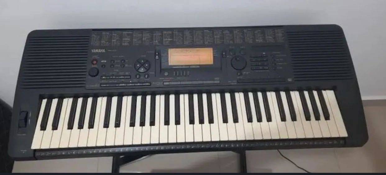 キーボード　YAMAHA　PSR-520 Teclado YAMAHA psr-520 profissional - Instrumentos musicais