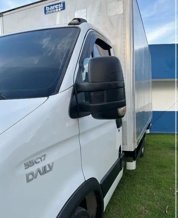 Iveco daily 55C17 baú 2013 - Foto 2