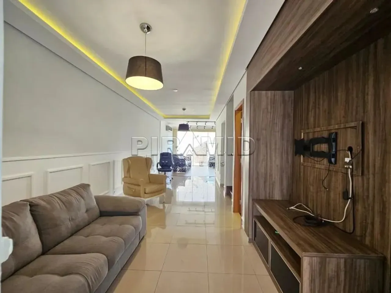 Sobrado em condomínio fechado com 168.50m², bairro Vila do Golf, Zona Sul em Ribeirão Pret
