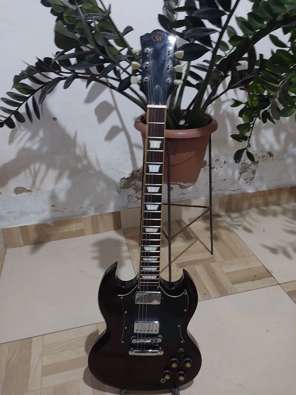 Guitarra SX SG STD - Foto 3