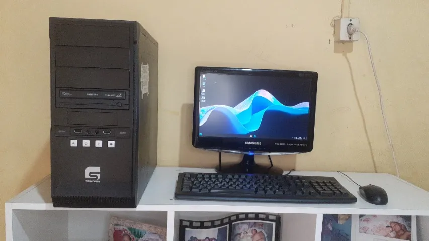 PC Computador MSI Intel Pentium E6700 Dual-Core (20) - 4GB RAM, HD 320GB