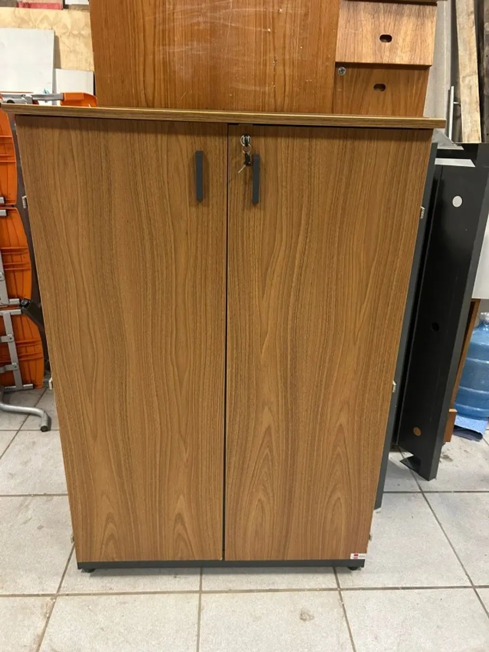 armário de madeira para escritório