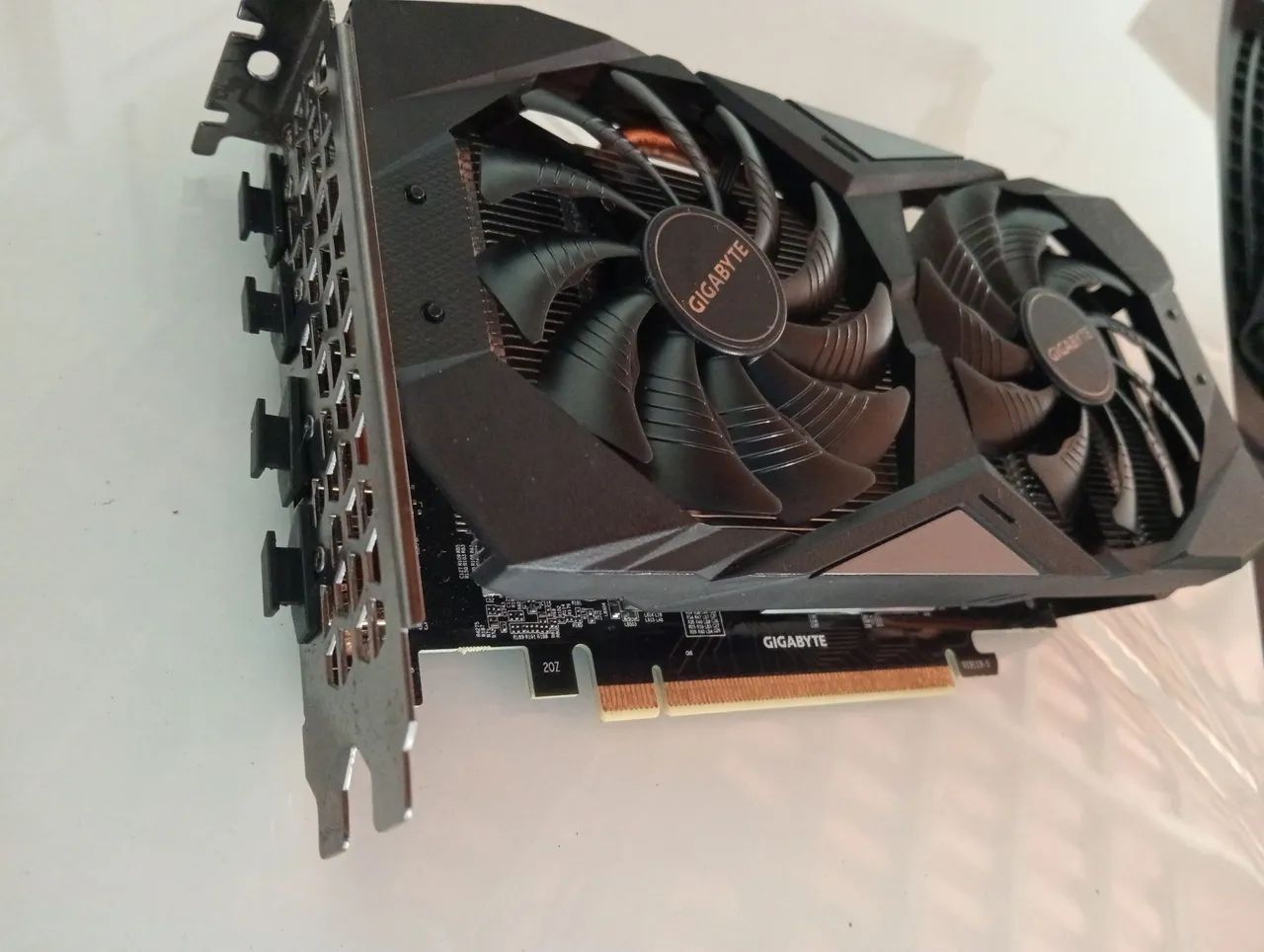Placa GTX gigabyte 1660 oc 6g (nova)