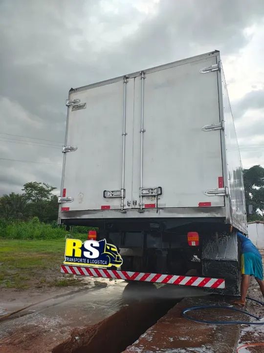 Vende-se caminhão 155 mil  - Foto 5