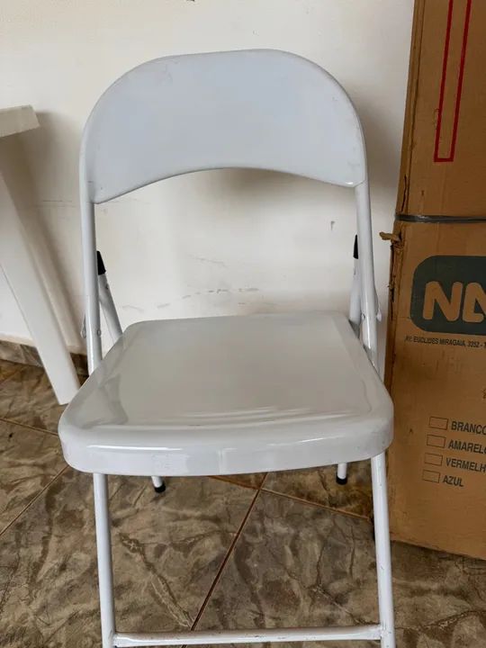 Cadeiras Dobráveis Brancas - Metal - Foto 4
