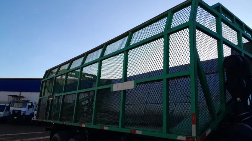 caminhão autônomo MB 3131 8x4 c/ pneu alta flutuação + transbordo santa izabel de 21 ton - Foto 8