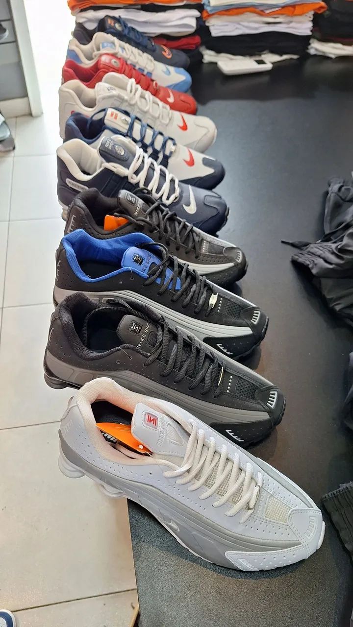 Tênis Nike Shox R4 e Nz